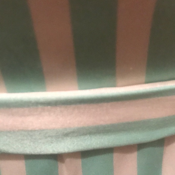 Forever 21 Robe - Picture 5 of 7